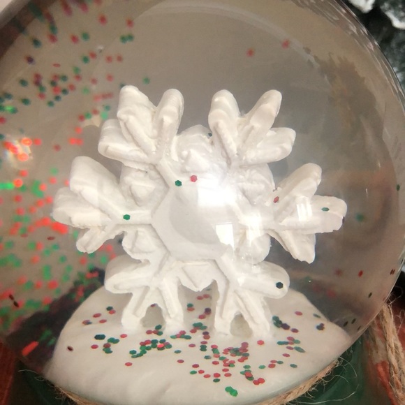 RAE DUNN: Snow-Globe "LET IT SNOW" - Picture 3 of 6